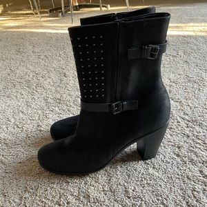 NWT Ecco Leather Studded Boots